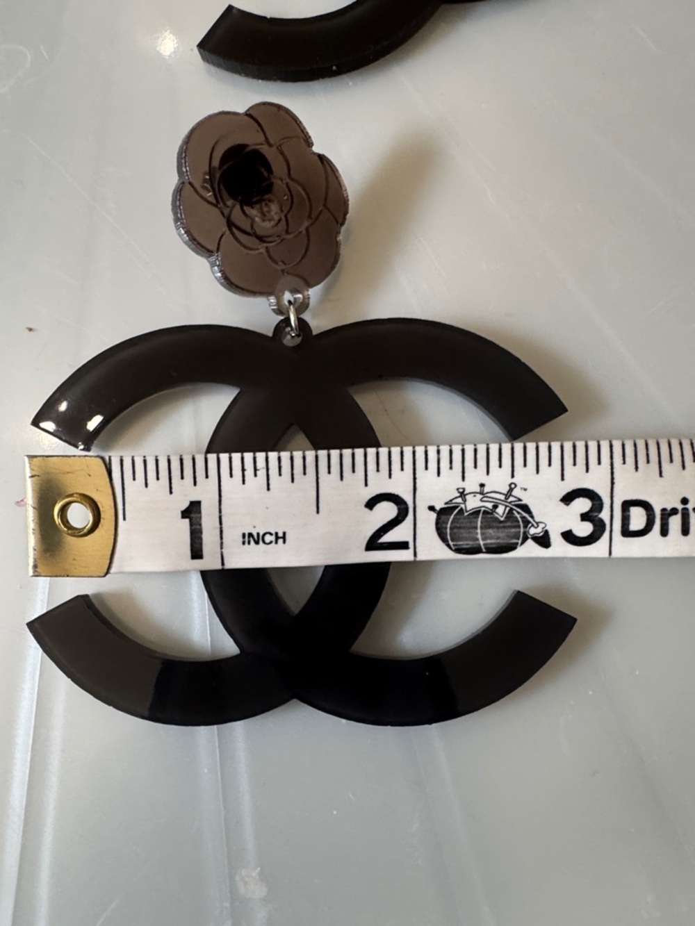 Streetwear CC Fashion Smoke Dangle Earrings - Picture 10 of 14
